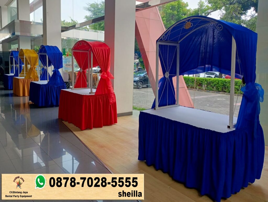 Menyewakan meja gubukan terdekat Jakarta