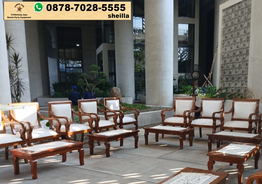 Menyewakan Type Kursi VIP Kayu Dan Standar Jakarta