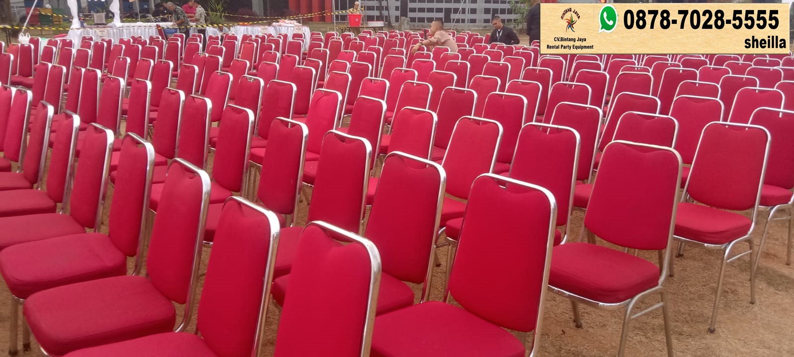 Sewa Kursi Susun Busa Merah Polos Dan Cover Area GBK Jakarta