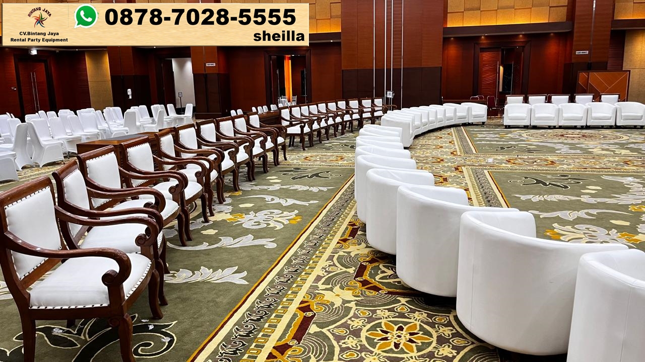 Sewa Kursi Sofa Oval Putih Dan Kursi VIP Kayu Jokowi Area Jakarta