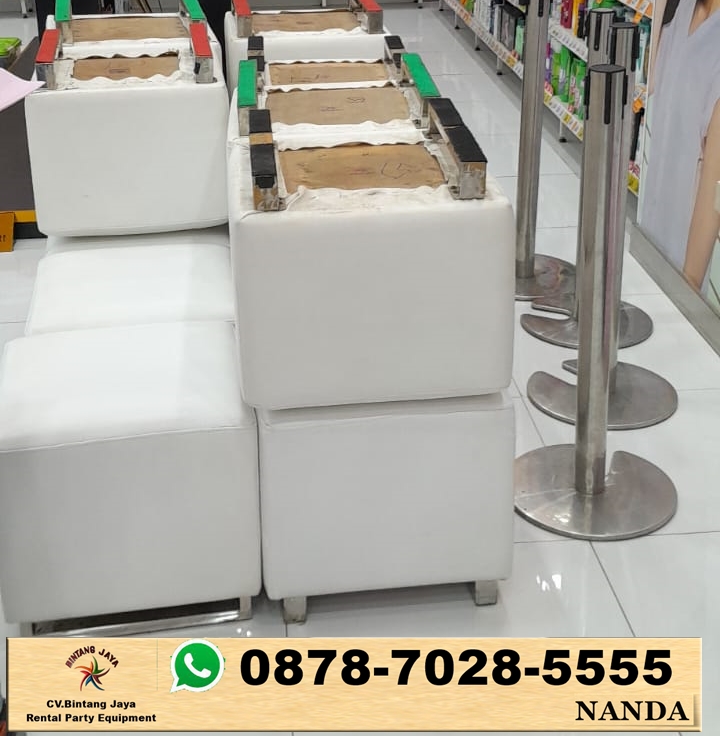 Jasa Sewa Puff Single Putih Kaki Stainless di Serang Banten