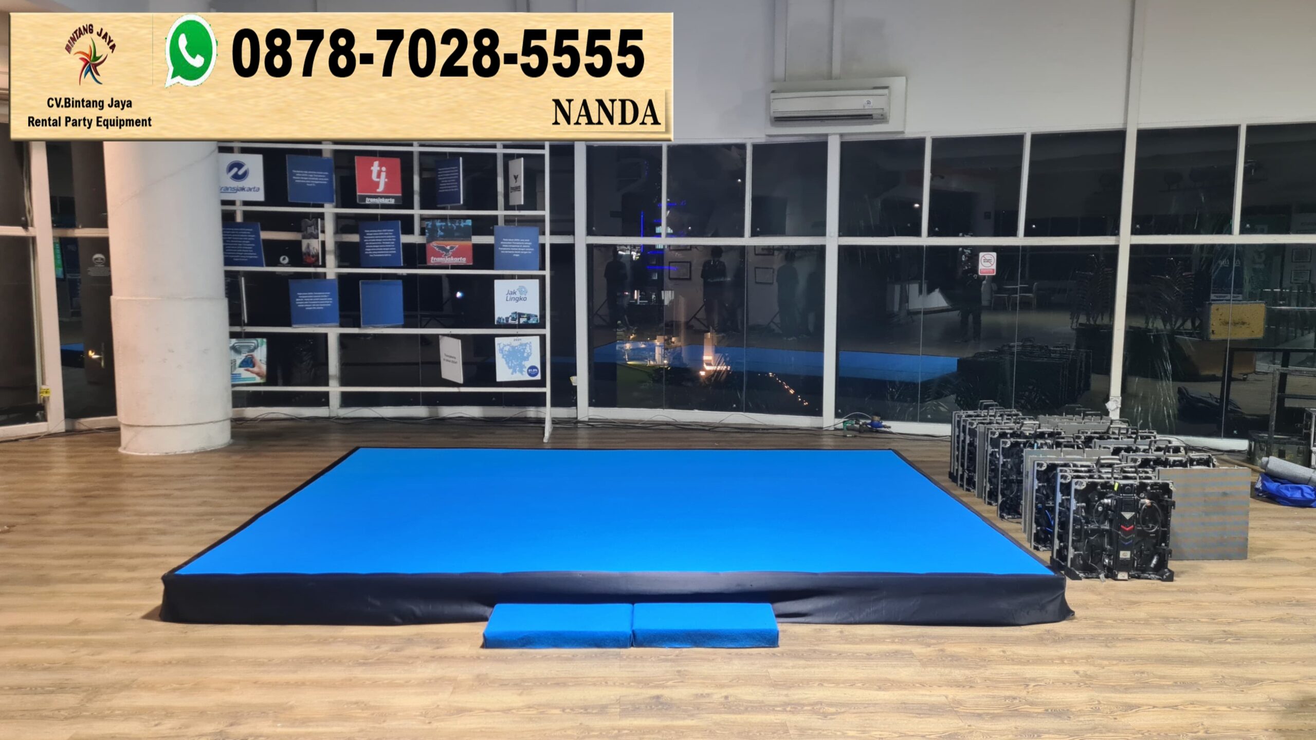 Sewa Panggung Poni Hitam Karpet Biru di Jakarta2 Sewa Panggung Poni Hitam Karpet Biru di Jakarta