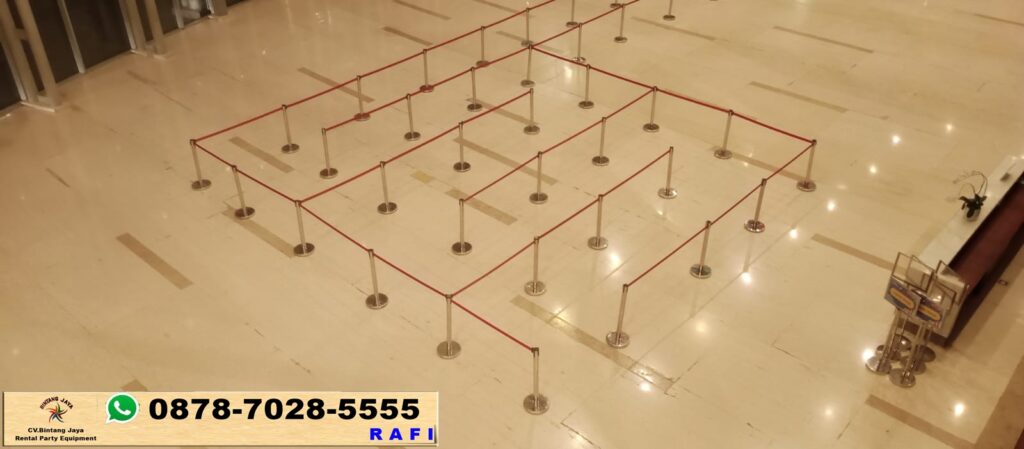 Rental Tiang Antrian Type Pita Sabuk Merah Jakarta