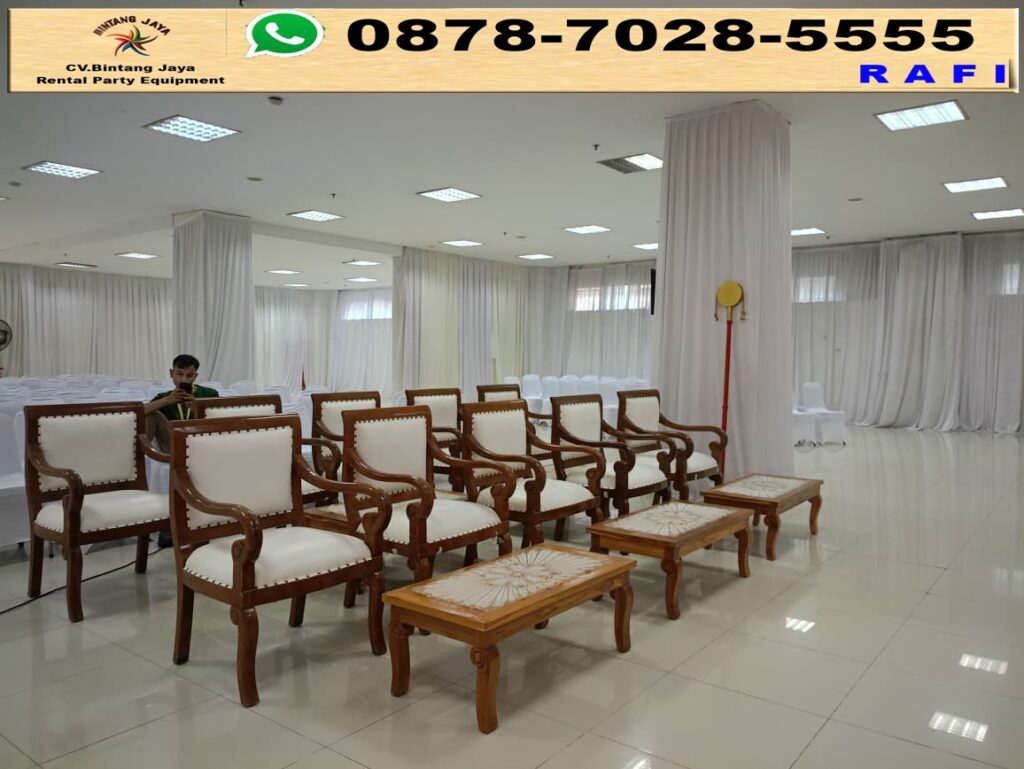 Sewa Bangku VIP Kayu Atau Arm Chairs Jakarta