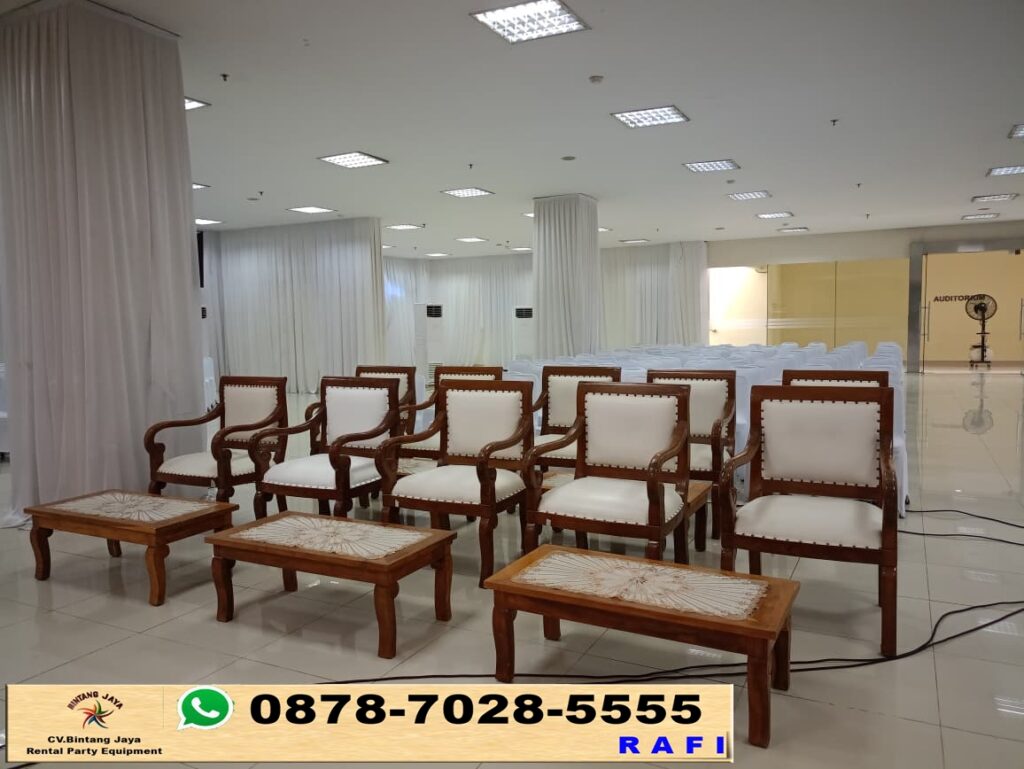 Sewa Bangku VIP Kayu Atau Arm Chairs Jakarta