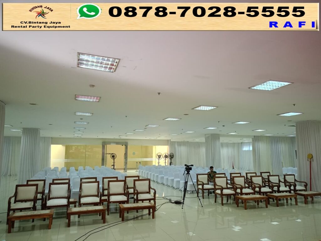 Sewa Bangku VIP Kayu Atau Arm Chairs Jakarta