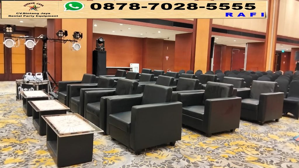 Rental Sofa Hitam Single Dan Meja Kaca VIP Jakarta 0878-7028-5555