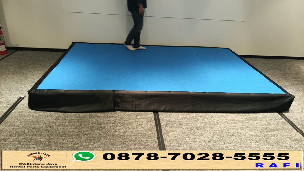 Sewa Panggung Indoor Poni Hitam Karpet Biru Jakarta 0878-7028-5555