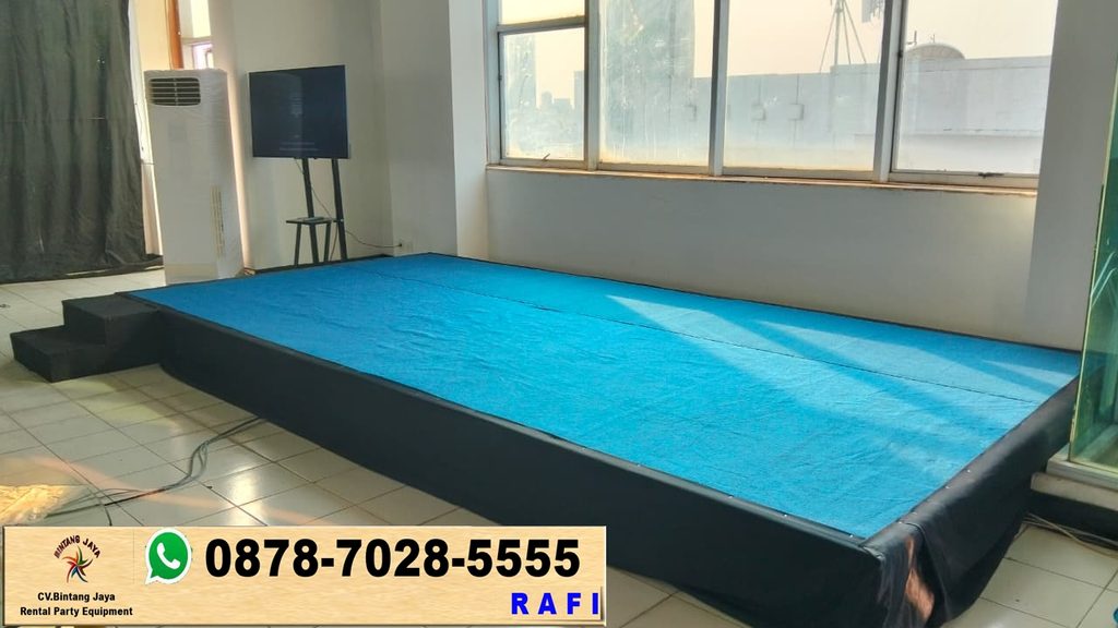 Sewa Panggung Indoor Poni Hitam Karpet Biru Jakarta 0878-7028-5555